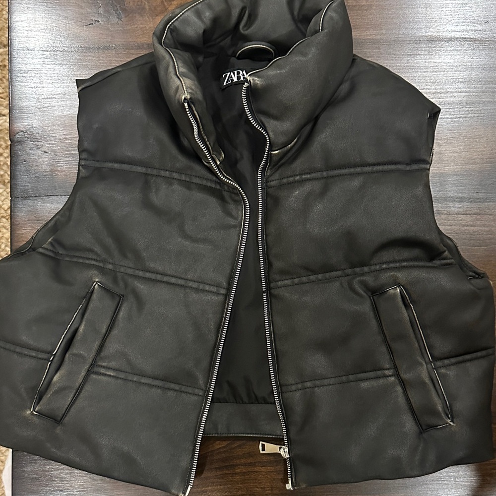 Zara cropped puffer vest